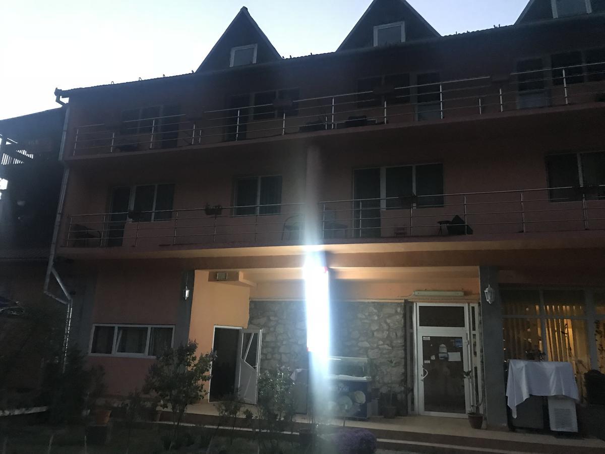 Отель Vila Tanamera Моняса Экстерьер фото